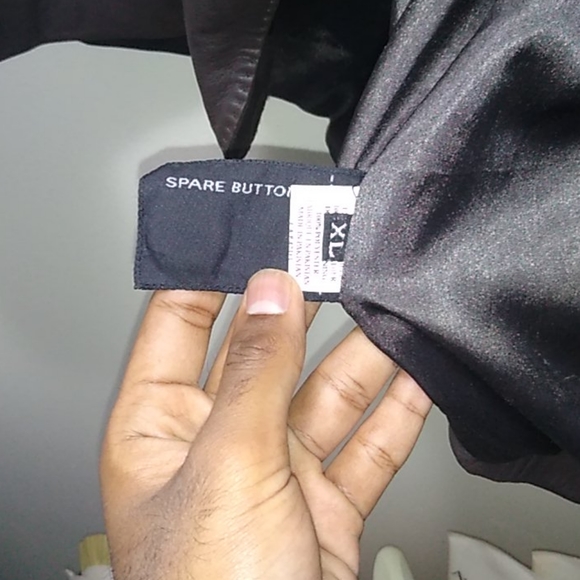 Leather jacket - Picture 3 of 4